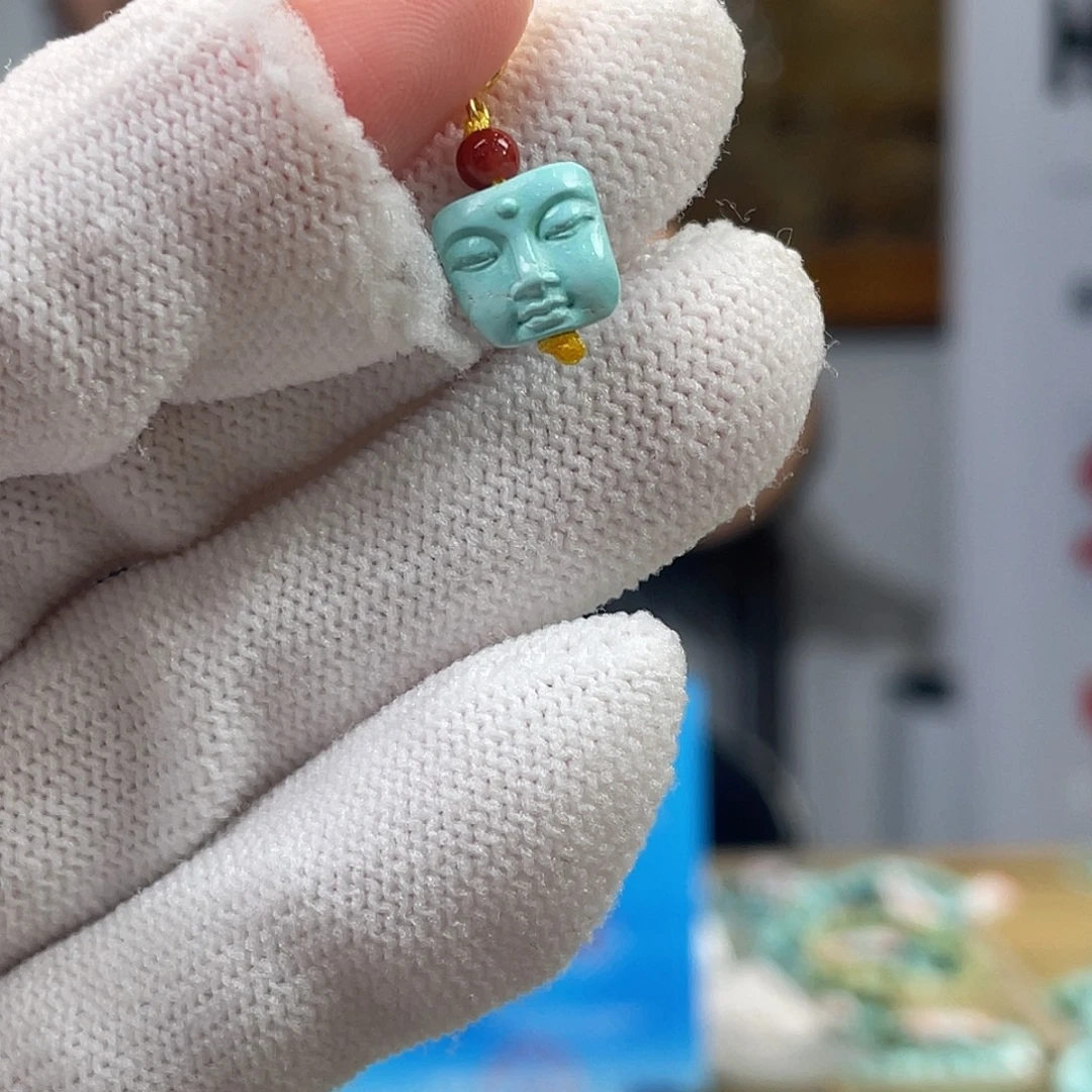 绿松石未镶嵌挂件