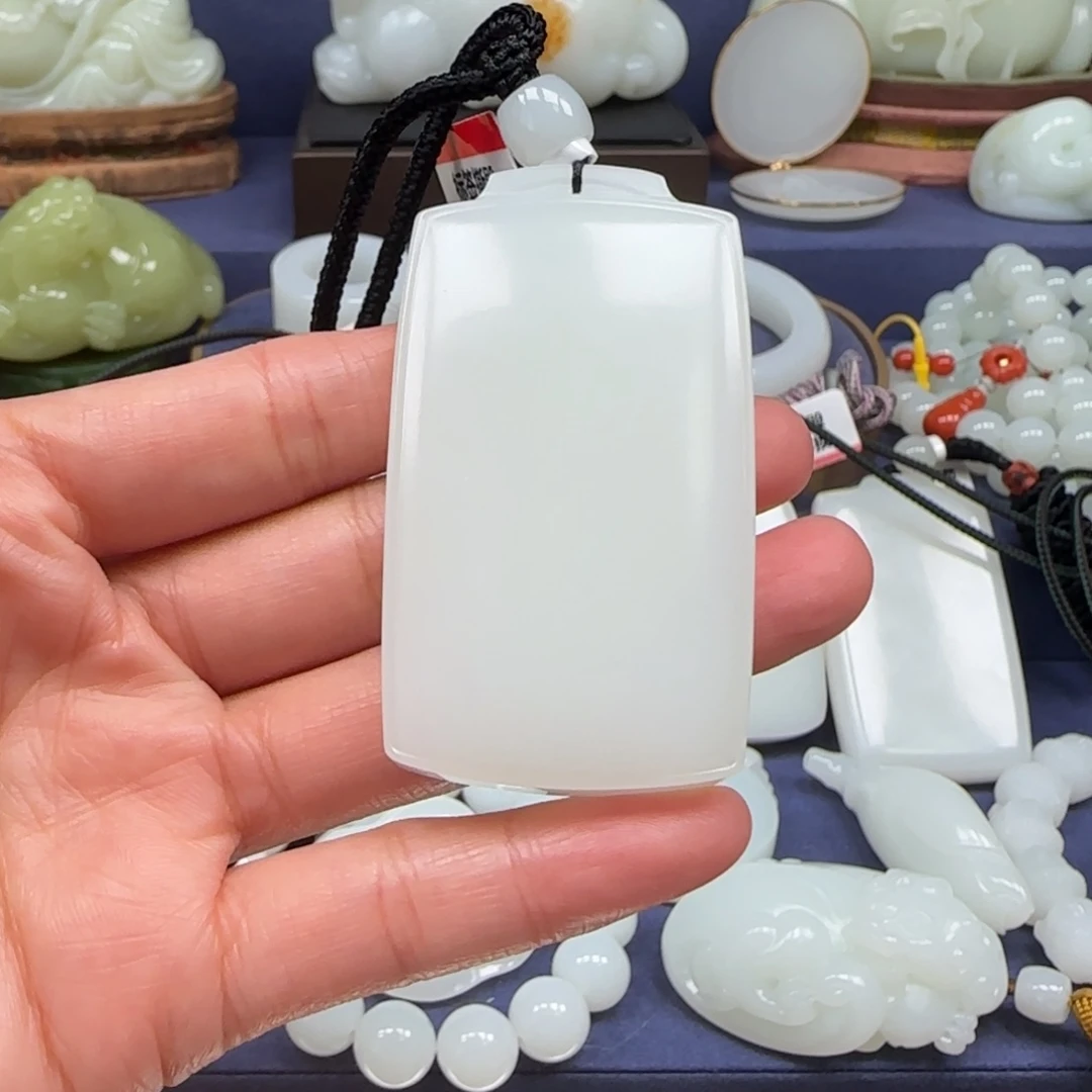 看***谁和田玉未镶嵌挂件