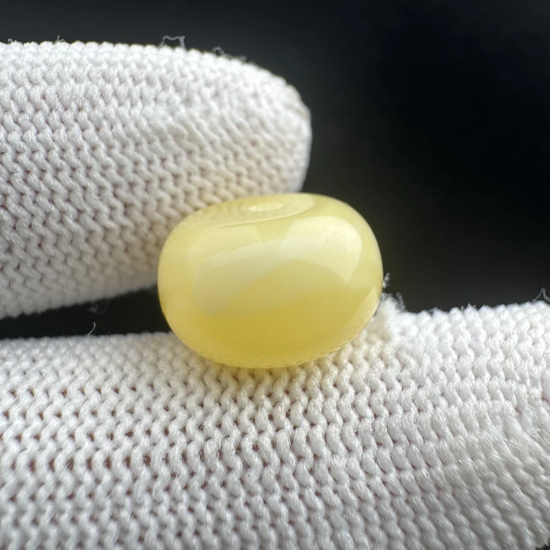 J6291天然原矿俄料蜜蜡墩子12.7*8mm支持鉴定假一罚十
