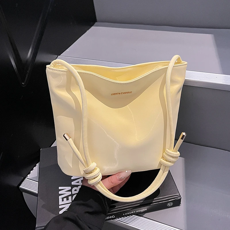 艾米兔女包2025新款潮流小众甜美设时尚计洋气百搭轻便休闲单肩包