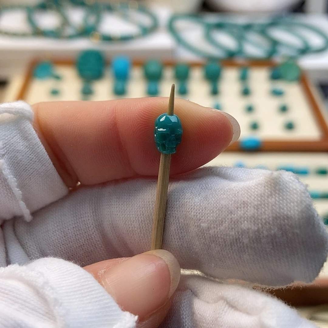 绿松石配饰未镶嵌