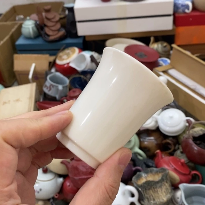 陶瓷艺术品及陶瓷壶