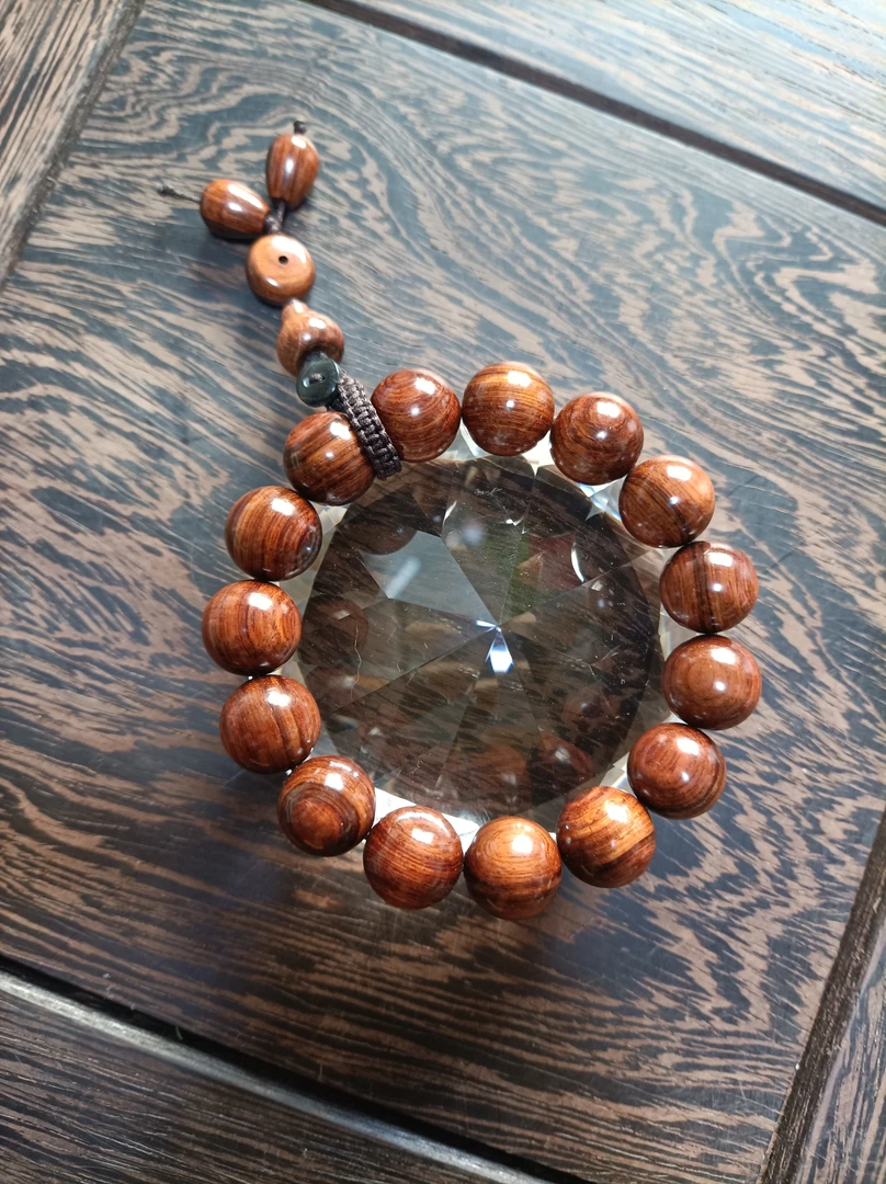 海南黄花梨火山口百年油梨老料黄金底1.5手串带精美配饰仅此一串