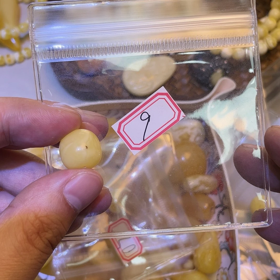 蜜蜡珠宝奇石未镶嵌14m瑕疵