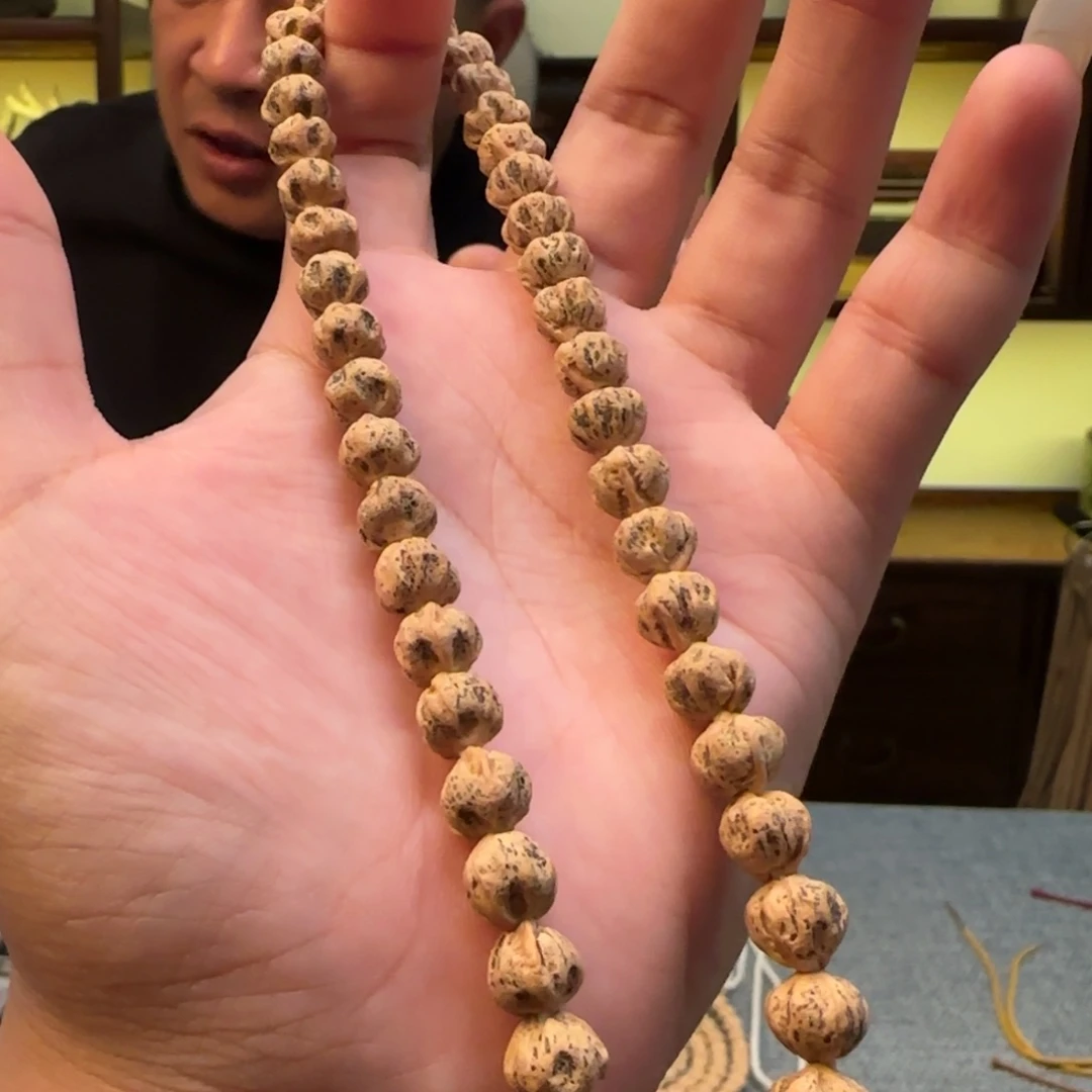 柏香籽/百香籽手串手持8左右
