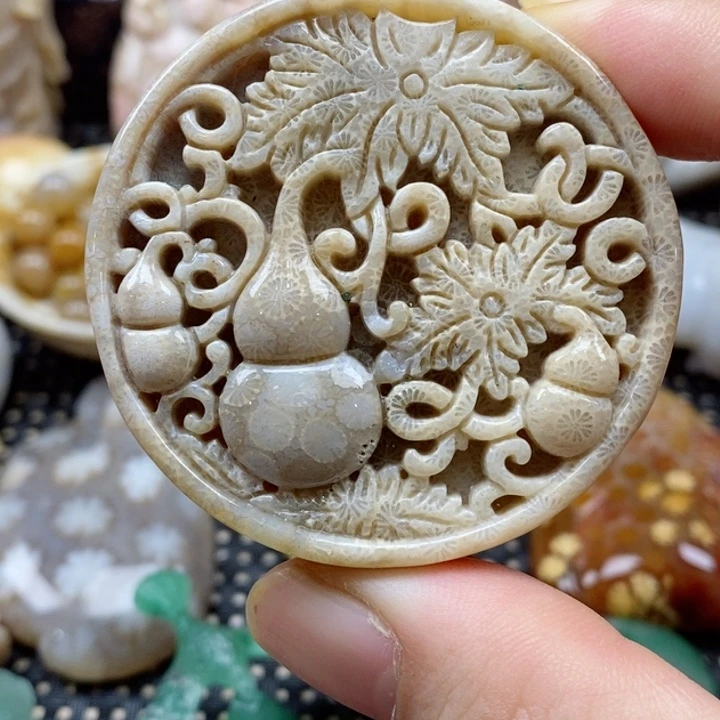 硅化珊瑚（珊瑚玉）颈饰未镶嵌