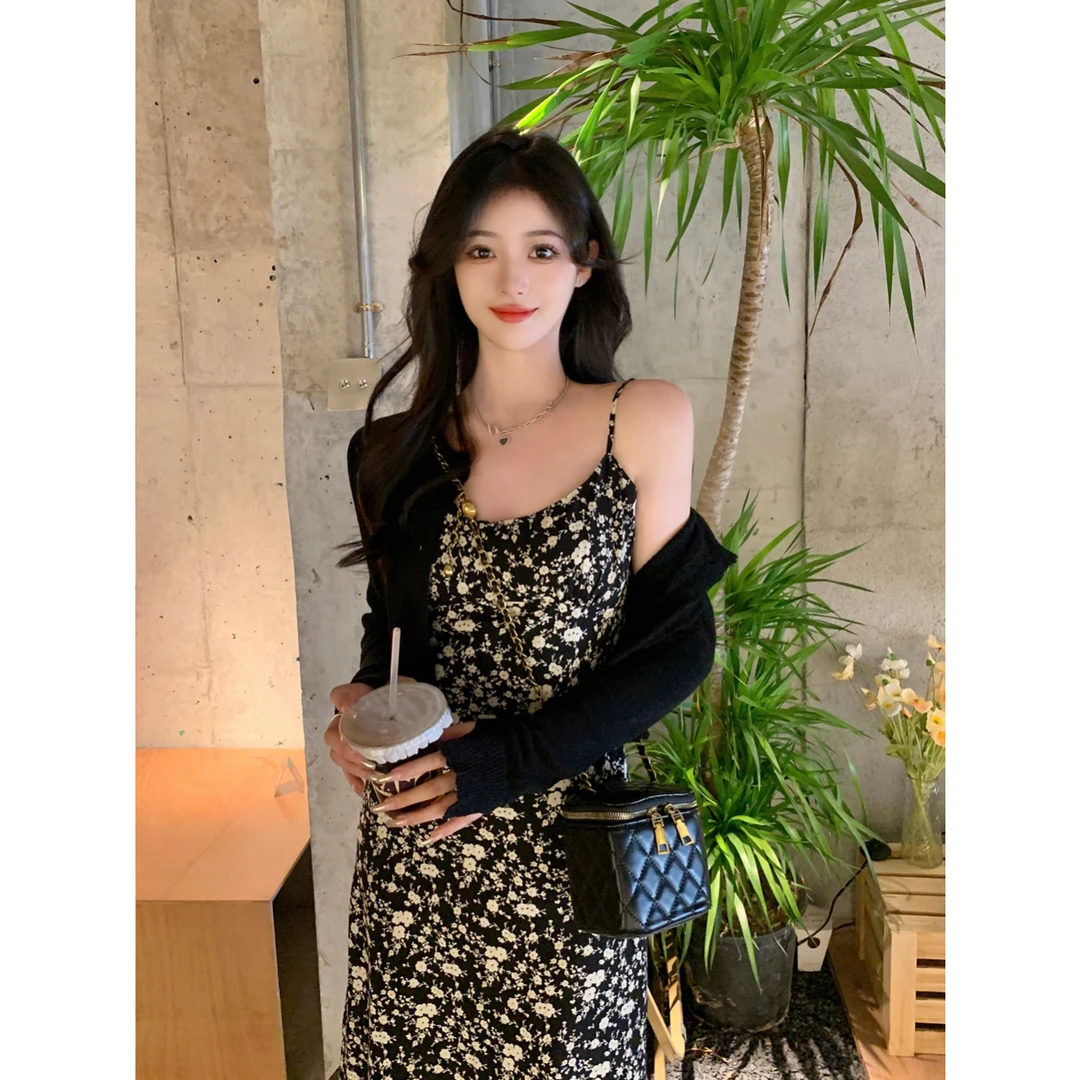 实拍现货1500件大码女装烂漫肆意碎花吊带裙黑色针织开衫两件套装