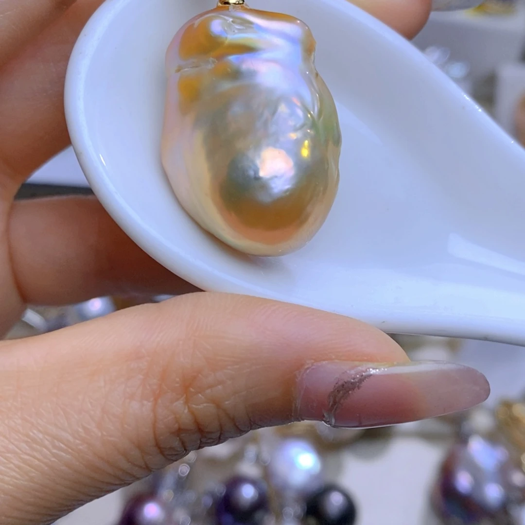 未镶嵌淡水珍珠吊坠