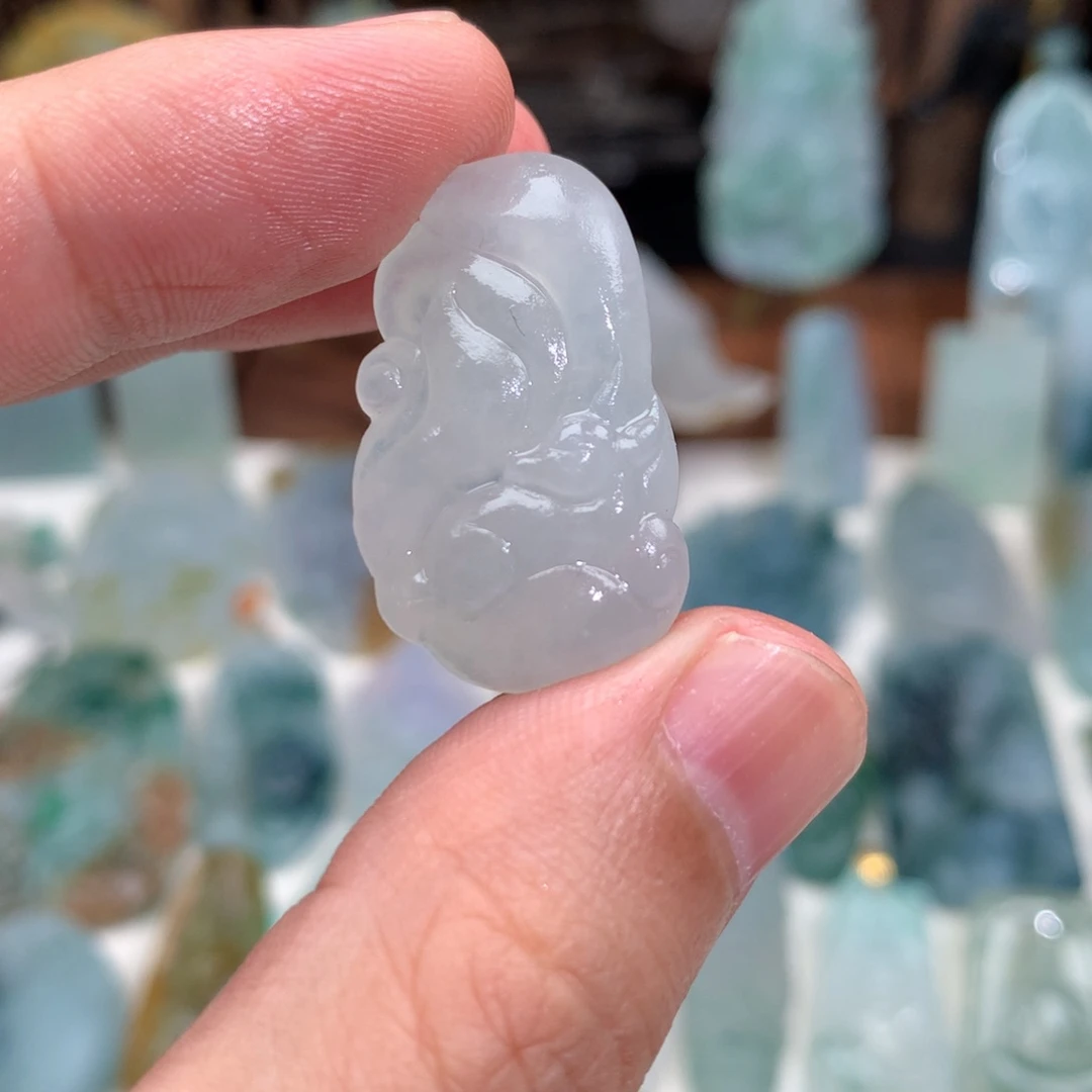 定制翡翠未镶嵌挂件