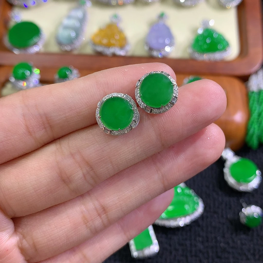 【闪购商品】翡翠18K金镶嵌耳钉圆牌