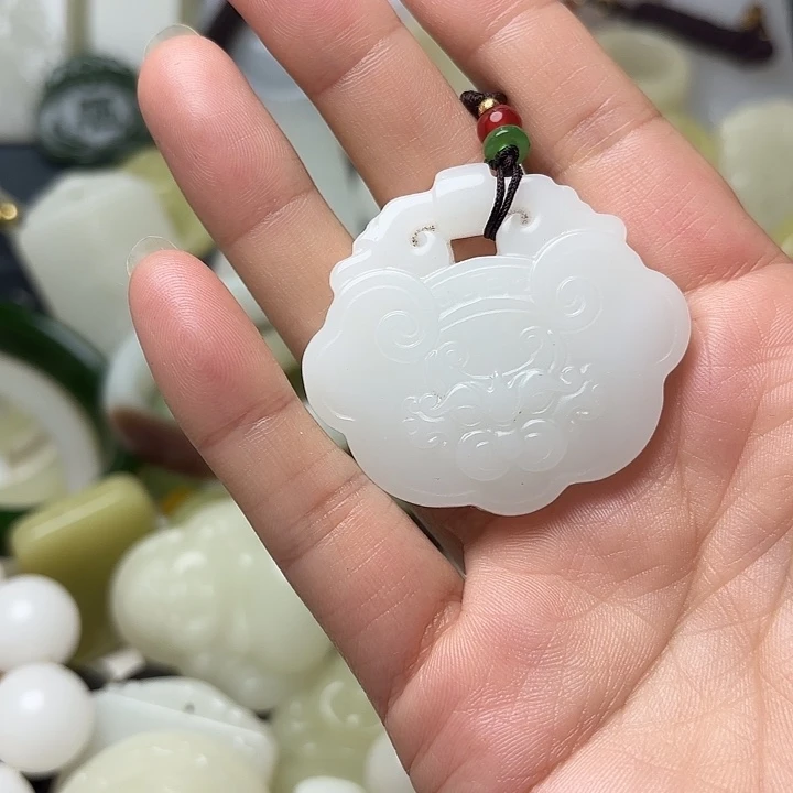 和田玉（糖玉）未镶嵌车挂