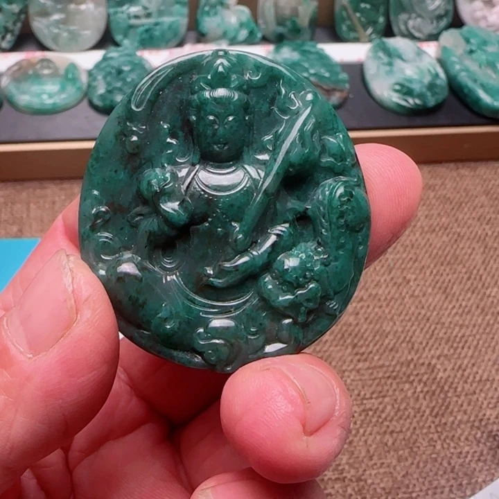 独山玉未镶嵌颈饰