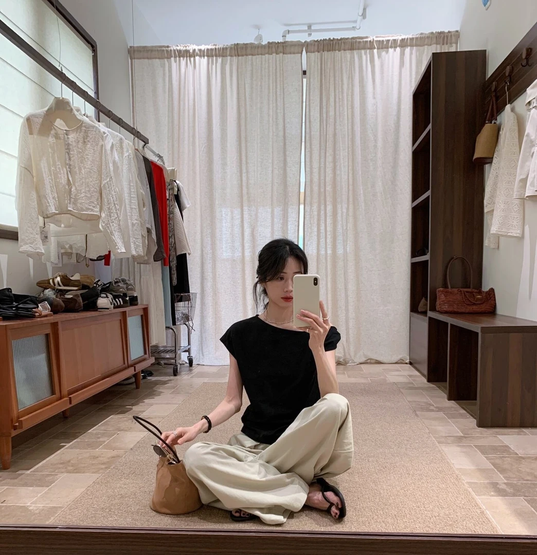 【不一样】韩系扭结斜肩短袖t恤女时尚显瘦杏色格子休闲裤可选套装