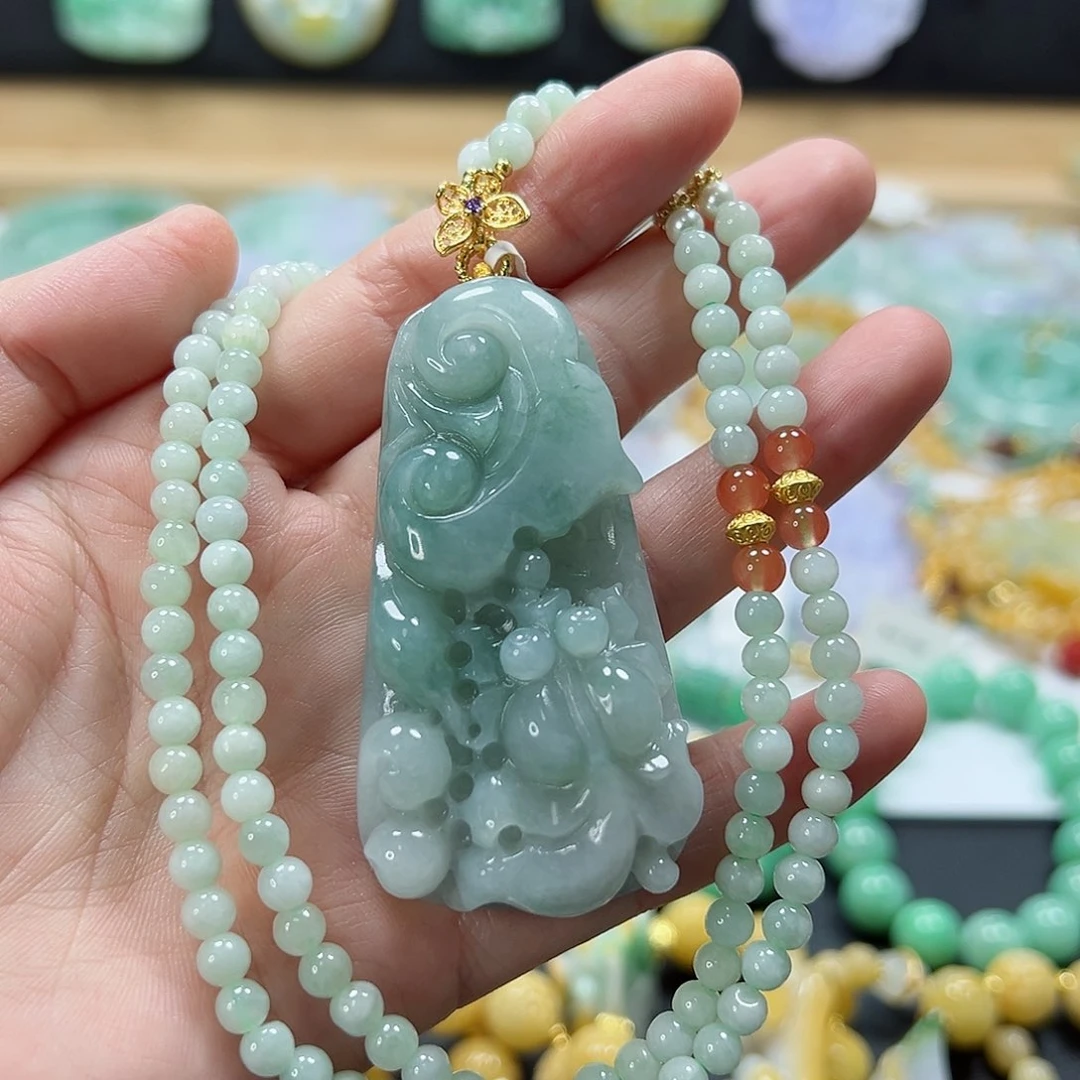 颈饰未镶嵌翡翠吊坠