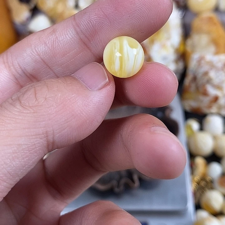 琥珀未镶嵌珠宝奇石我