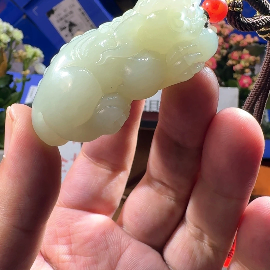和田玉（糖玉）未镶嵌颈饰