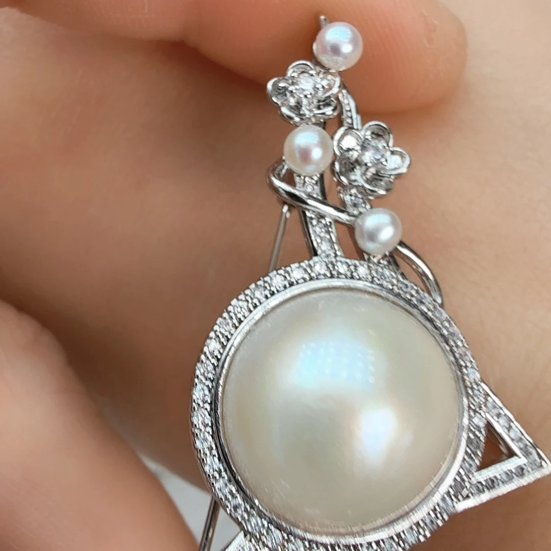 拼合珍珠（马贝珠）胸针未镶嵌