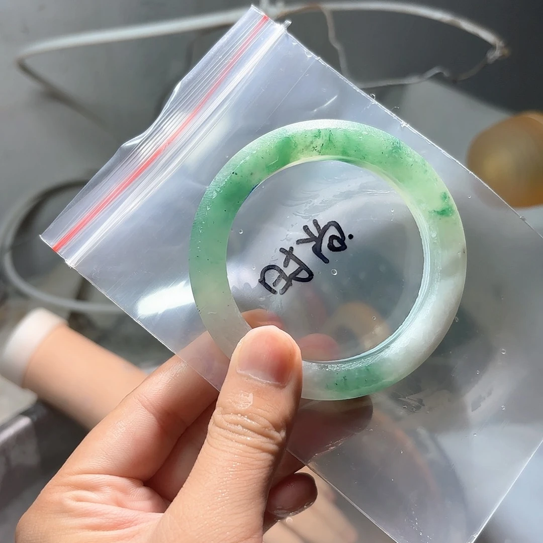 *****未镶嵌手镯石英质玉6061