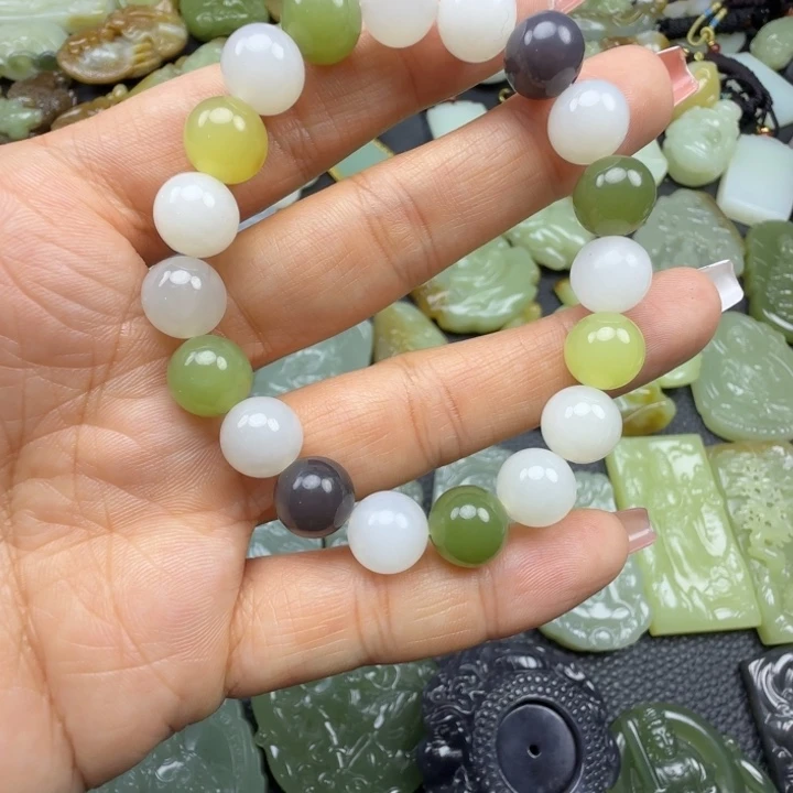 和田玉未镶嵌珠宝奇石卡10