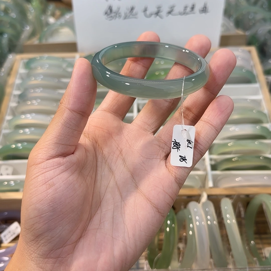 玛瑙/玉髓未镶嵌手镯圈口60.6