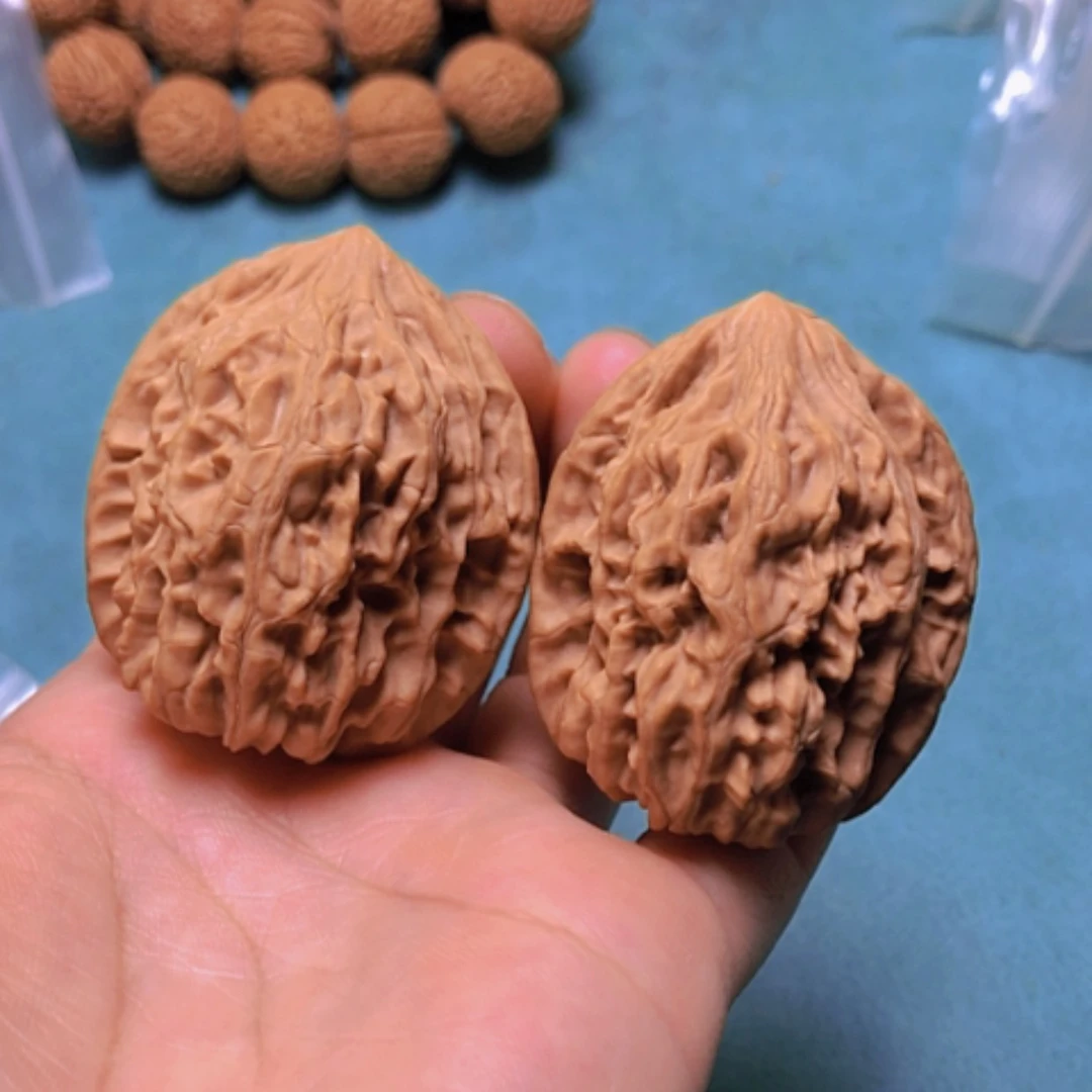 【闪购商品】核桃摆件38鸡心修尖