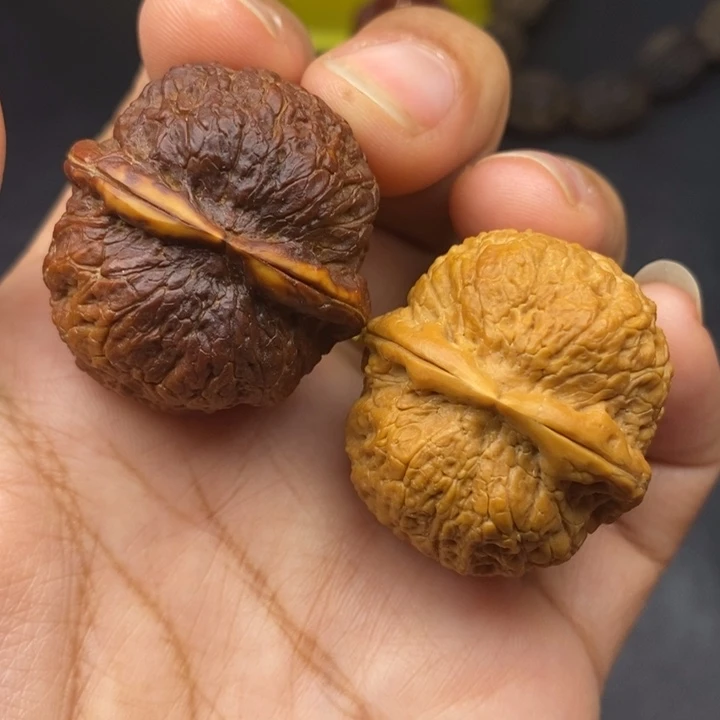 文玩核桃吊坠34尺蛇皮球