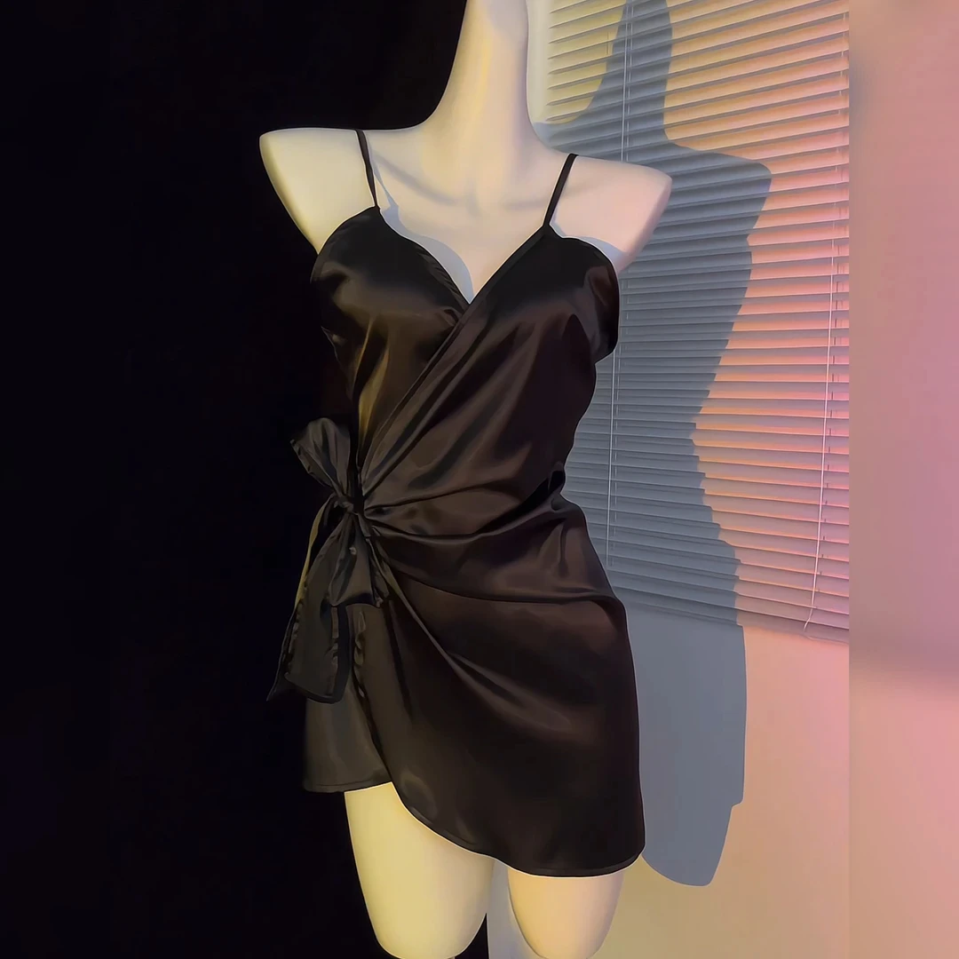 小美【粉丝福利】一片式开襟性感修身吊带睡裙纯欲风家居服轻奢睡衣
