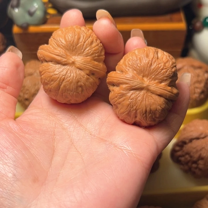 文玩核桃吊坠会***?元宝40