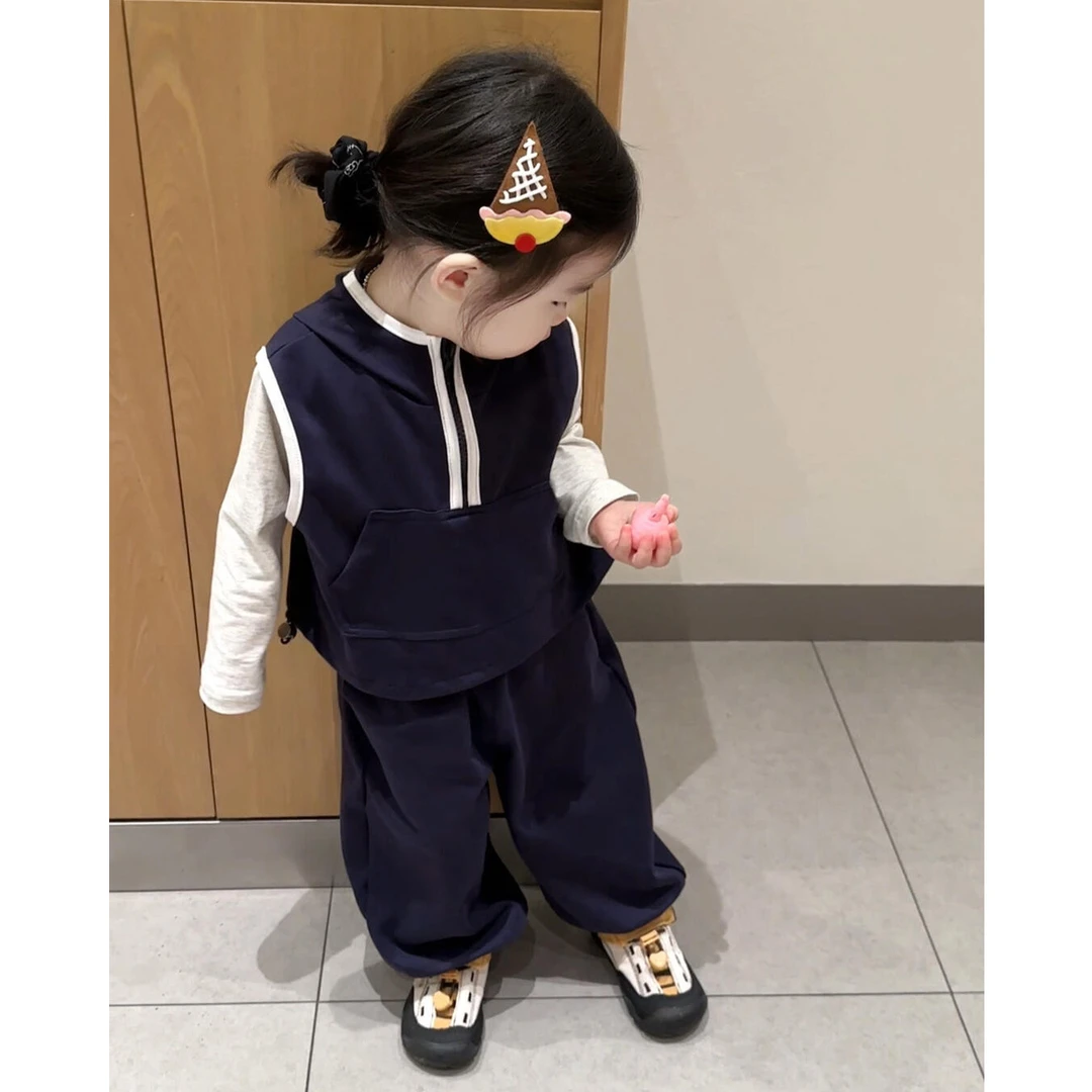男女童套装2025春秋新款小童帅气连帽背心打底衫休闲裤三件套