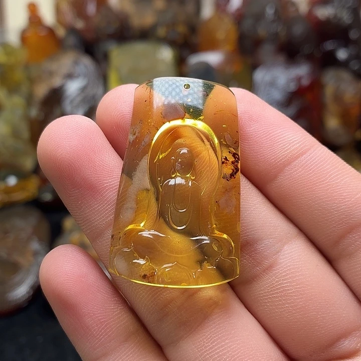 琥珀未镶嵌颈饰43