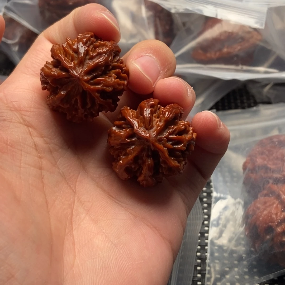 文玩核桃吊坠30京八棱