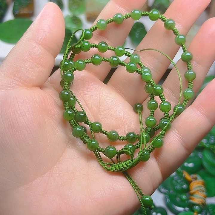 颈饰未镶嵌和田玉赵**朵