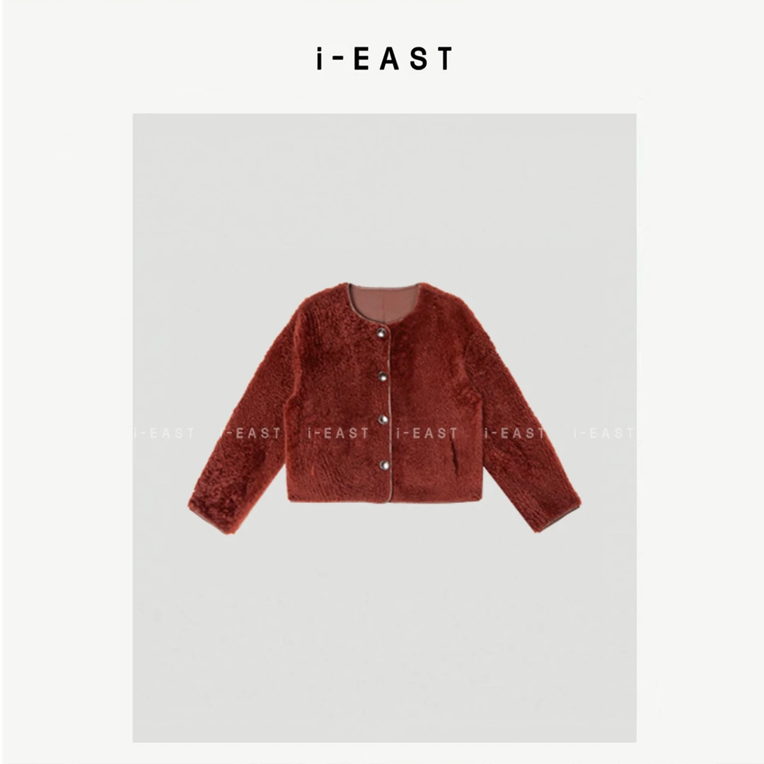 i-EAST 梅子酱~贵气感毛茸茸毛毛一体外套-4D PC10025