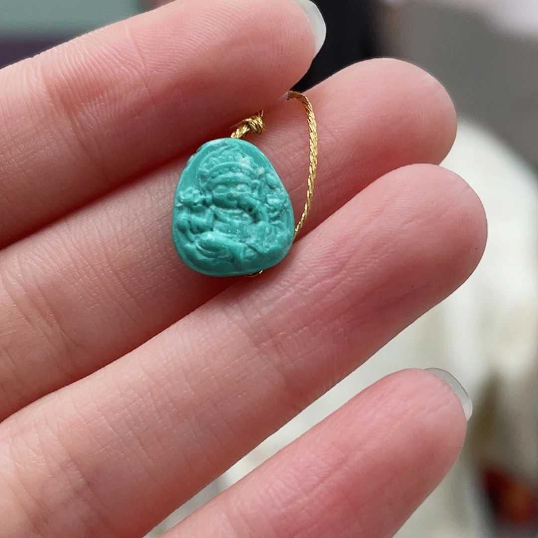 绿松石颈饰未镶嵌