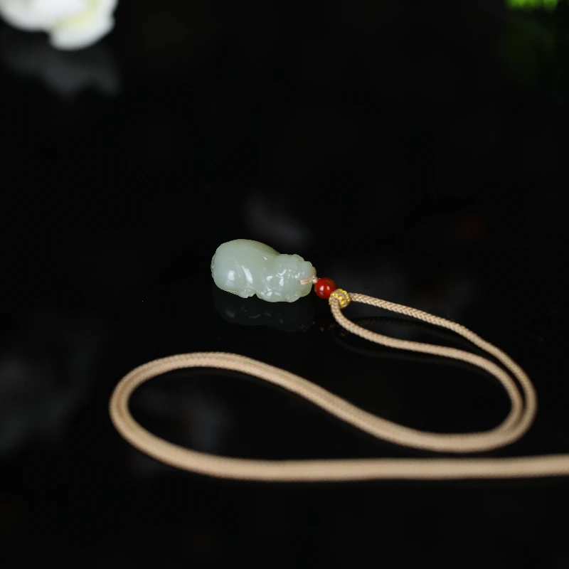 【星光村小飞CW027】和田玉貔貅吊坠