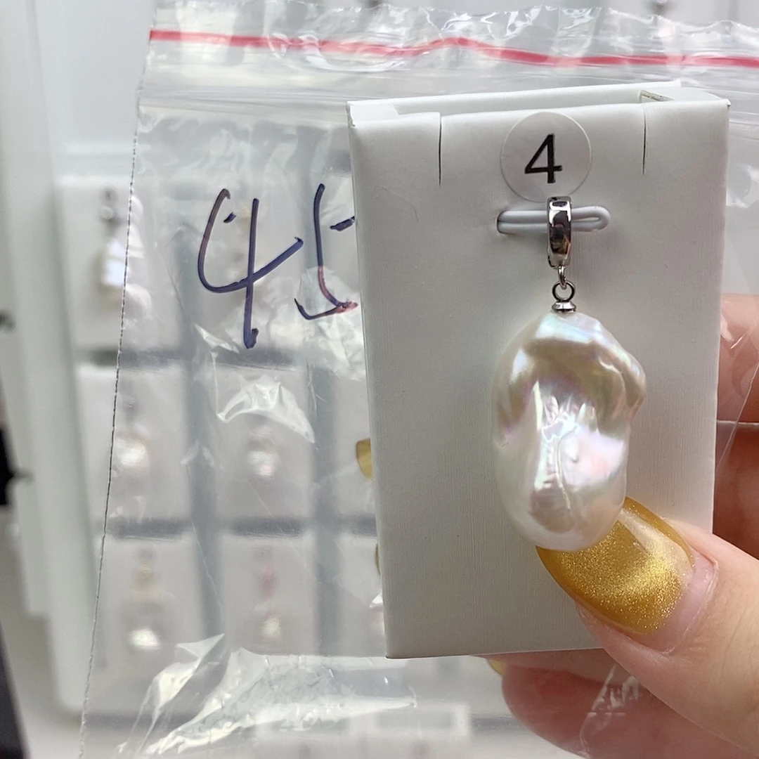 淡水珍珠合金颈饰