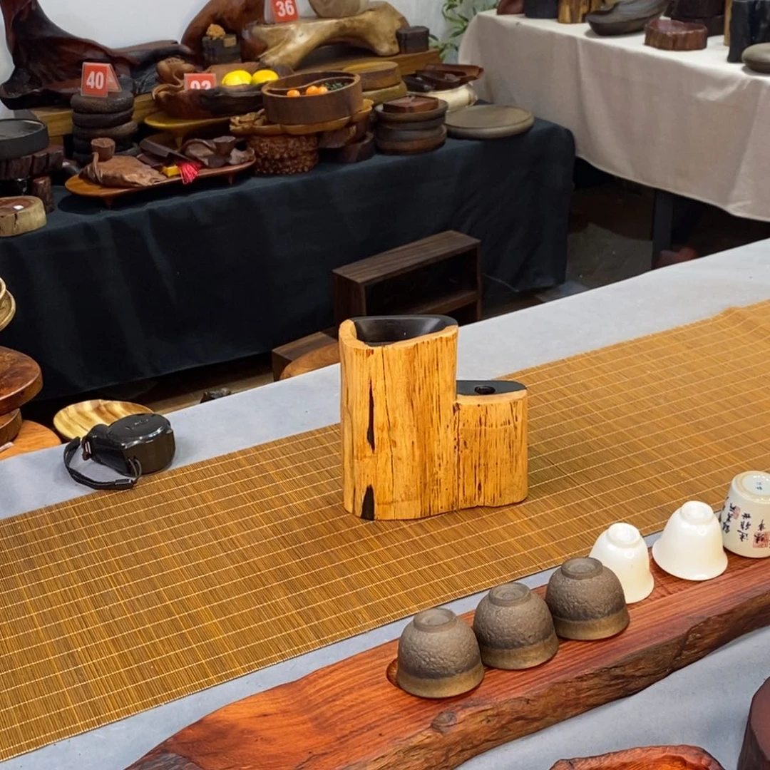 紫光檀实木手工笔筒