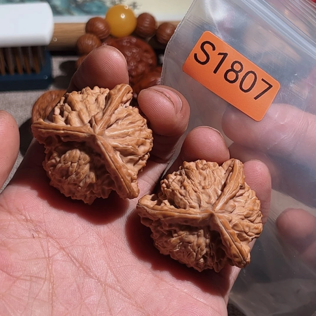 文玩核桃把件三棱