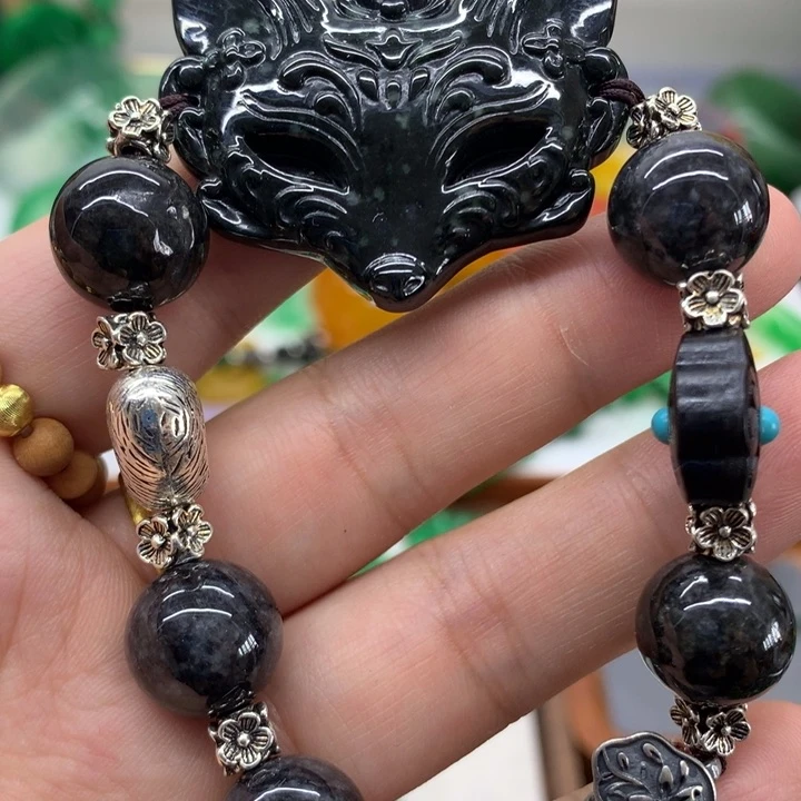 颈饰未镶嵌翡翠吊坠