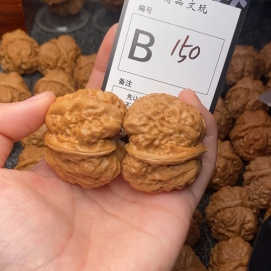 吊坠桃核我是第一百37