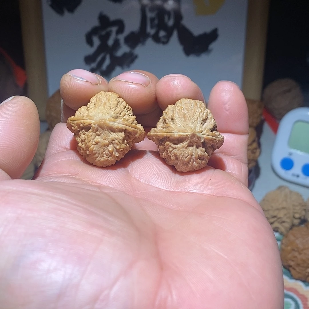 文玩核桃把件29尺满天星