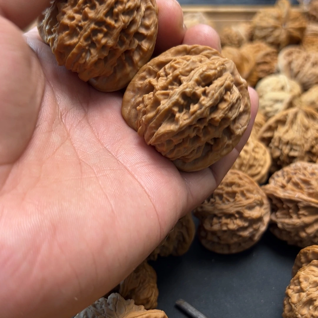 文玩核桃把件文玩核桃，四座楼