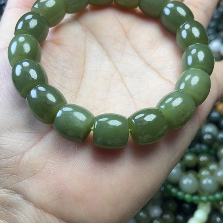 颈饰未镶嵌和田玉卡12