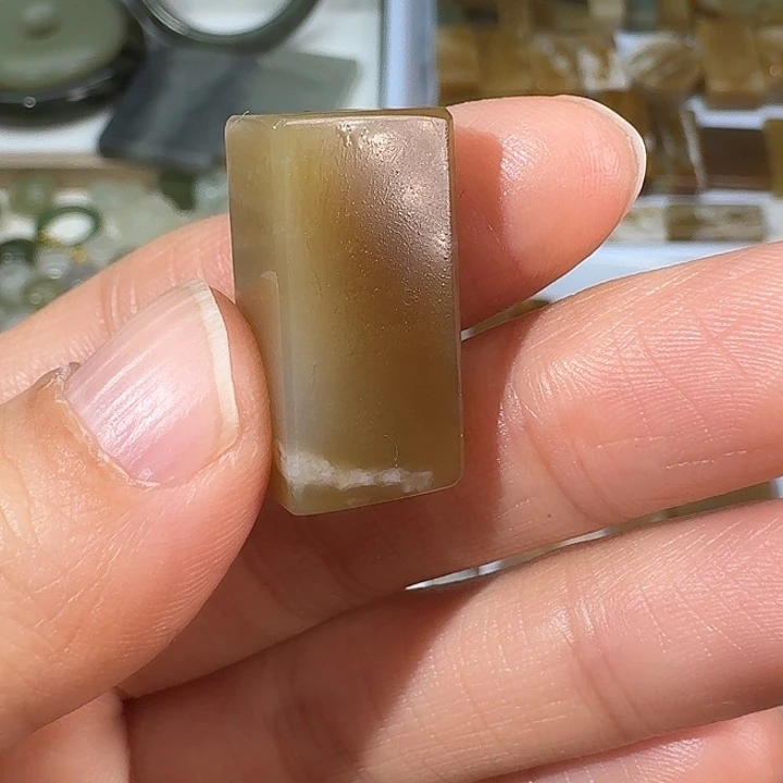 和田玉（糖玉）未镶嵌颈饰111023