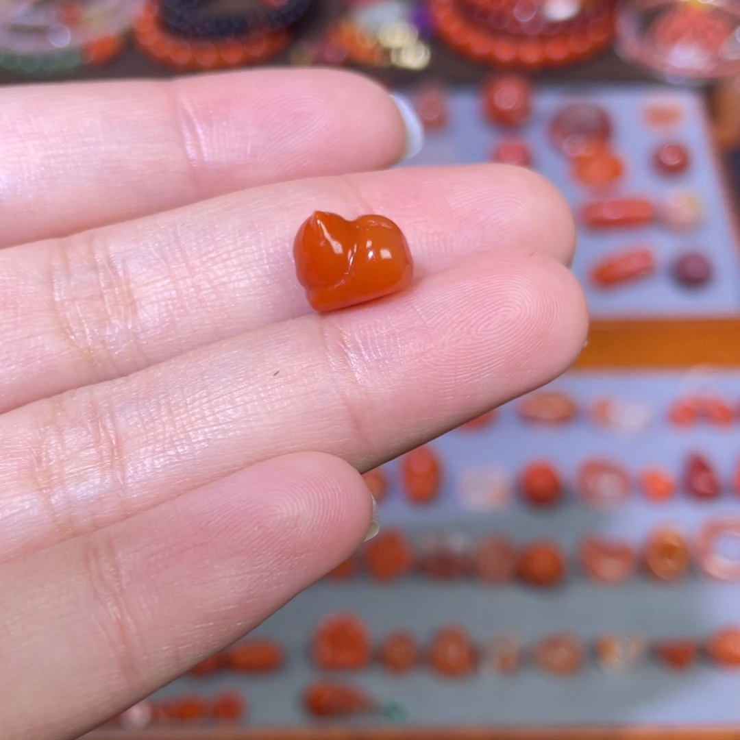南红玛瑙未镶嵌趴趴猫卡8.6