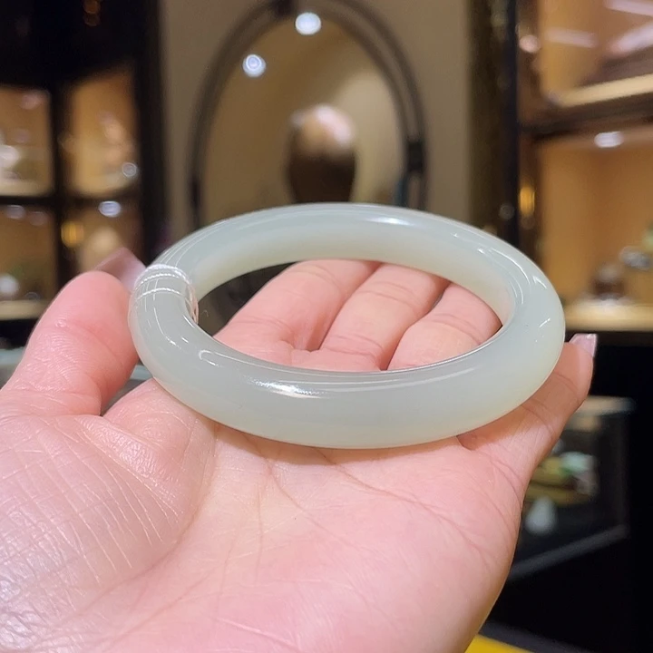 未镶嵌手镯和田玉58.2#59.78g