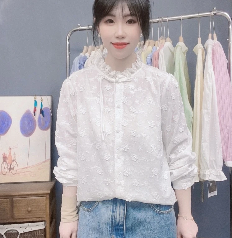 新款春秋季新中式盘扣重工绣花白衬衫木耳领时尚百搭立体小花衬衣