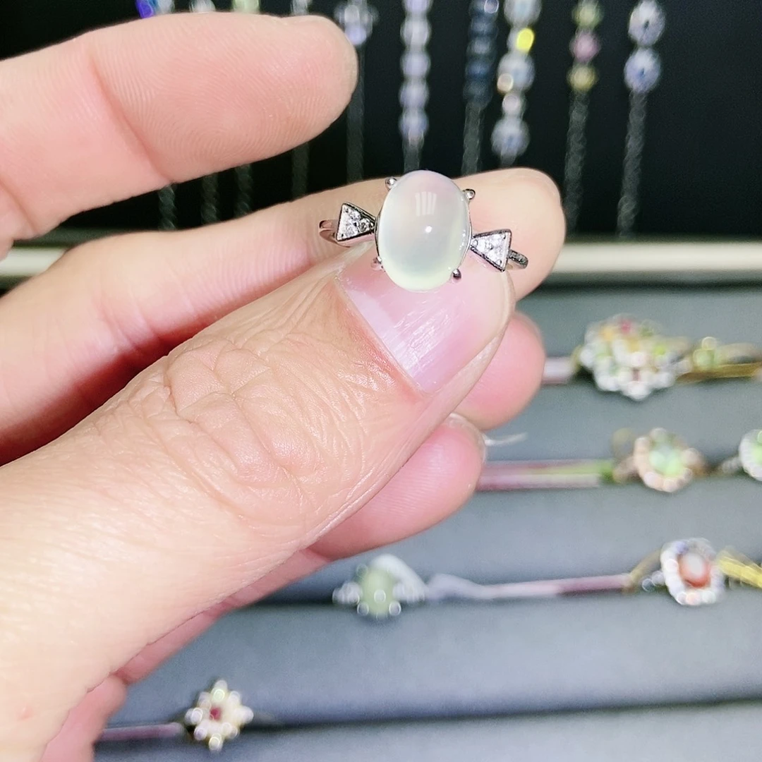 【闪购商品】银S925镶嵌葡萄石戒指