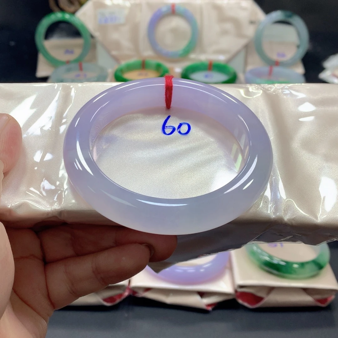翡翠未镶嵌手镯60圈口