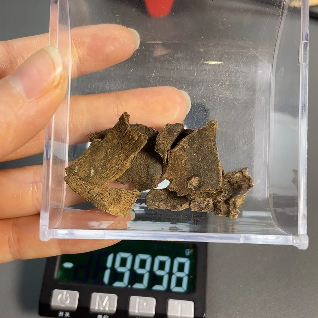 c***c沉香碎屑沉香海南沉水块料2g